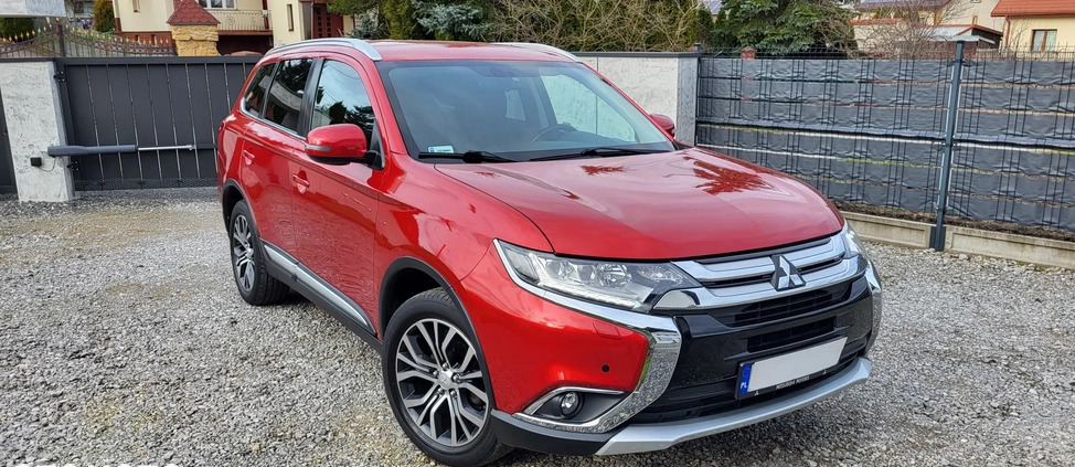 Mitsubishi Outlander cena 87900 przebieg: 85000, rok produkcji 2016 z Kielce małe 466